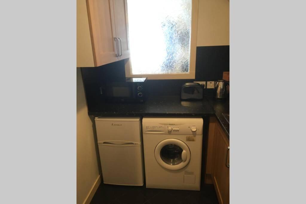 2 Bedroom Flat In Stornoway Town Centre Exterior foto