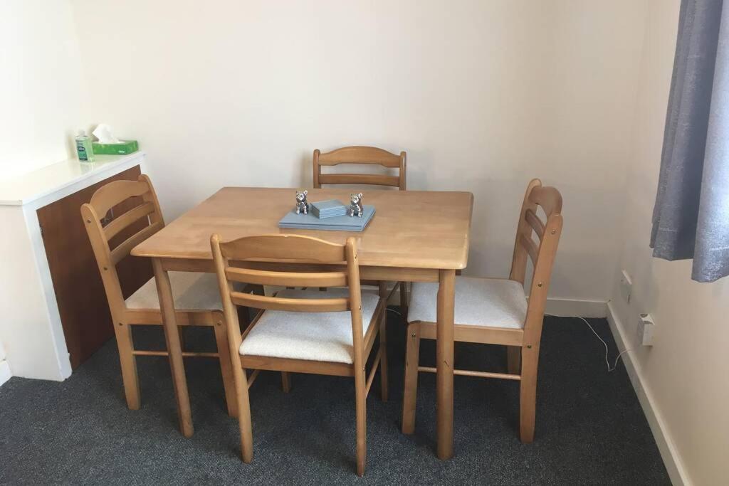 2 Bedroom Flat In Stornoway Town Centre Exterior foto